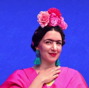 Amira Jasmina Jensen i rollen Frida Kahlo